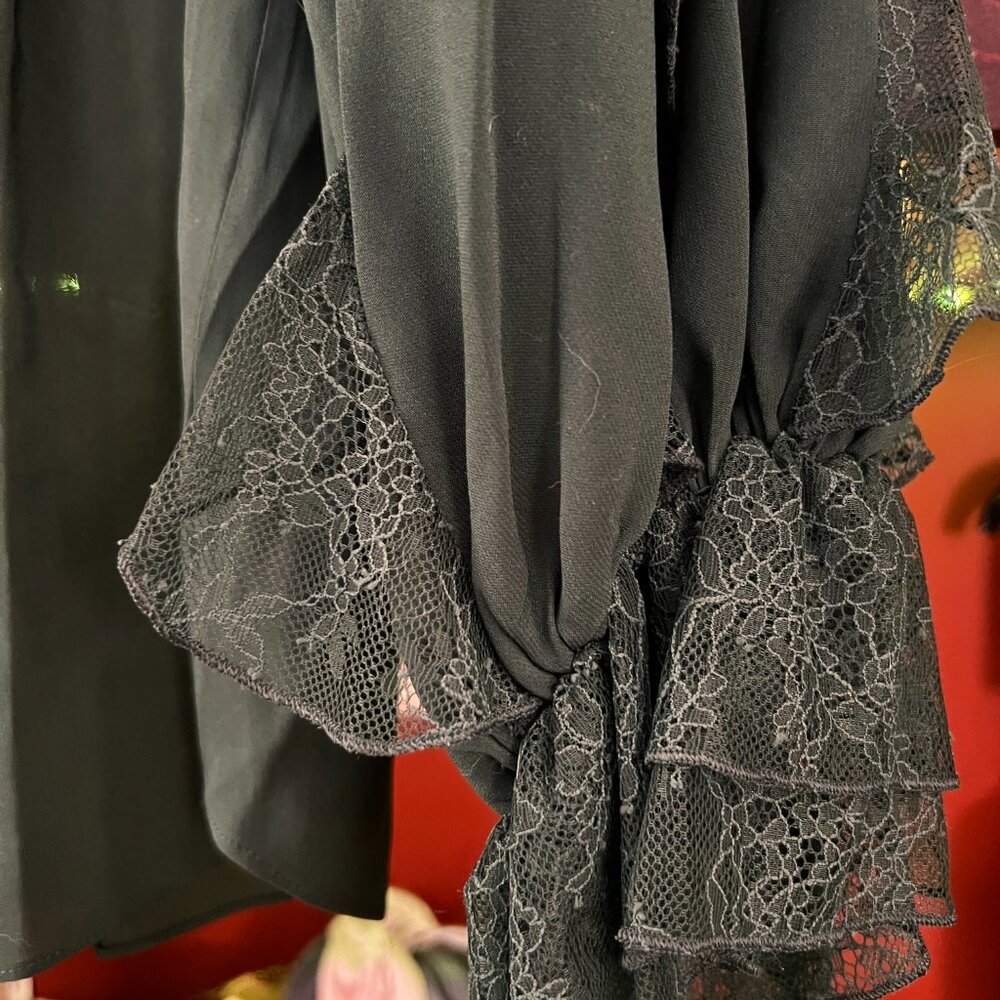 Ladies Blouse - Picture 4 of 8
